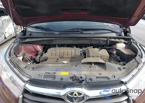 2015 Toyota Highlander Le Plus V6 z USA, uszkodzony, nr VIN 5TDBKRFH6FS206613